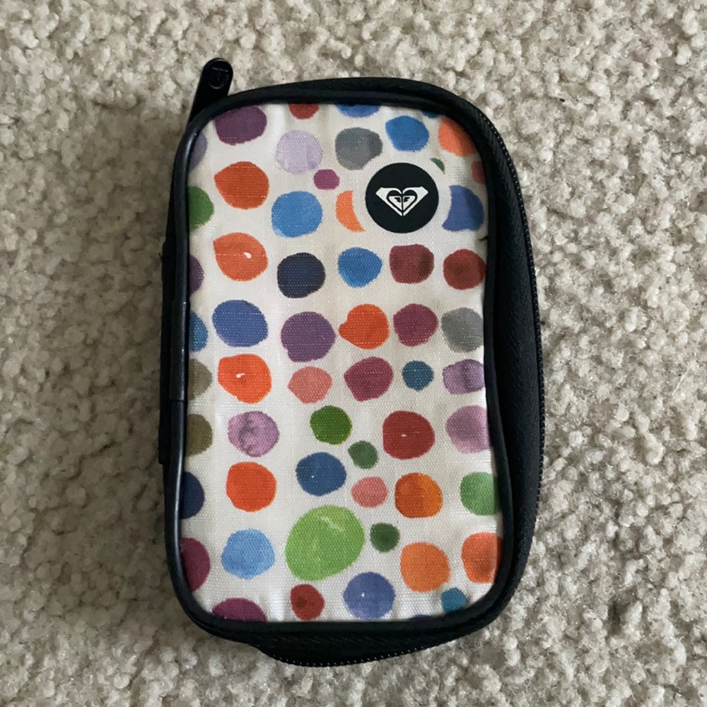 ROXY collab with jbl headphone case small size